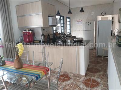 Casa à venda com 3 quartos, 150m² - Foto 3