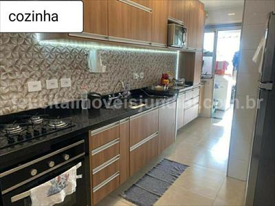 Apartamento à venda com 3 quartos, 140m² - Foto 3