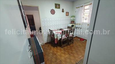 Casa à venda com 2 quartos, 90m² - Foto 2