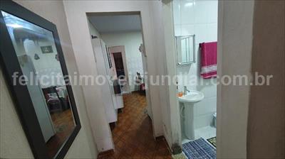 Casa à venda com 2 quartos, 90m² - Foto 4