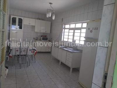 Casa à venda com 4 quartos, 300m² - Foto 2