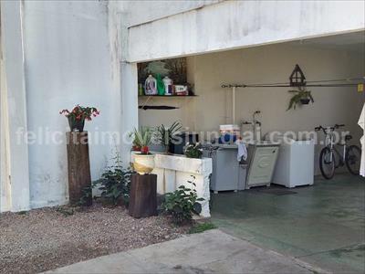 Casa à venda e aluguel com 3 quartos, 226m² - Foto 4