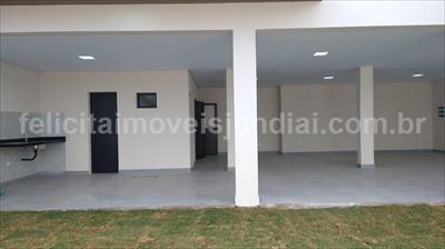 Casa à venda com 3 quartos, 236m² - Foto 1