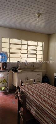 Casa à venda com 2 quartos, 120m² - Foto 1